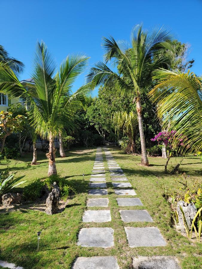 ガバナーズ・ハーバー Pineapple Fieldsアパートホテル エクステリア 写真